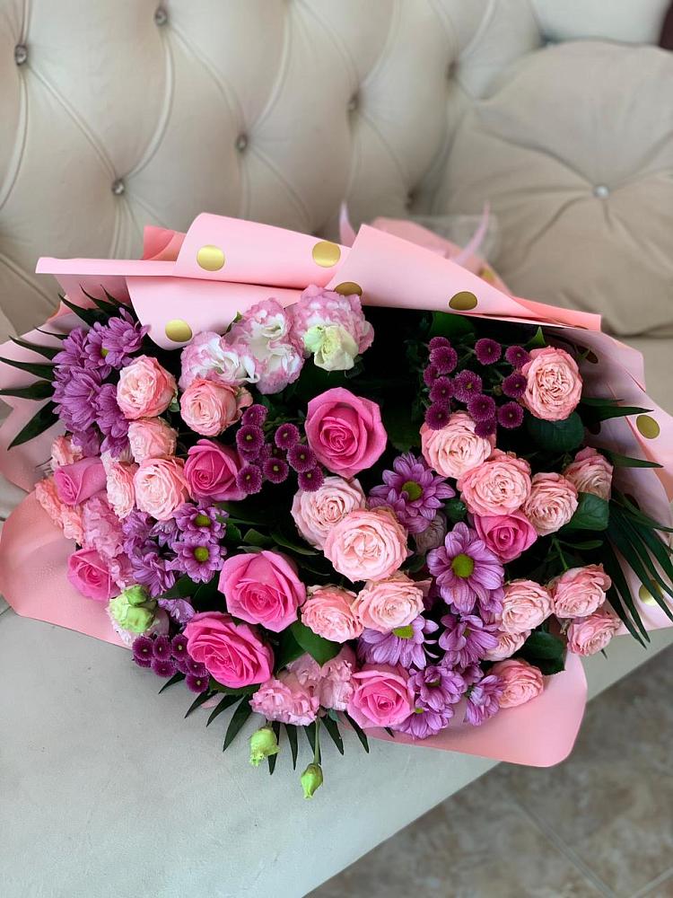 Букет цветов из: Хризантемы, Розы и Лизиантусы в Осеево