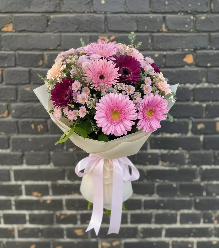 Букет цветов из: Герберы и Хризантемы в Осеево