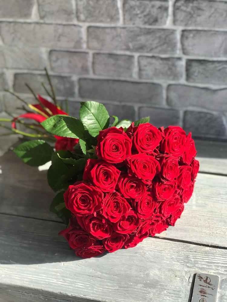 Букет Красные розы Фридом в Осеево