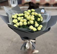 Букет Белые кустовые розы Солинеро в Осеево