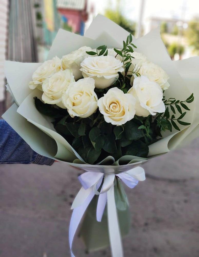 Букет Белые розы Проуд в Осеево