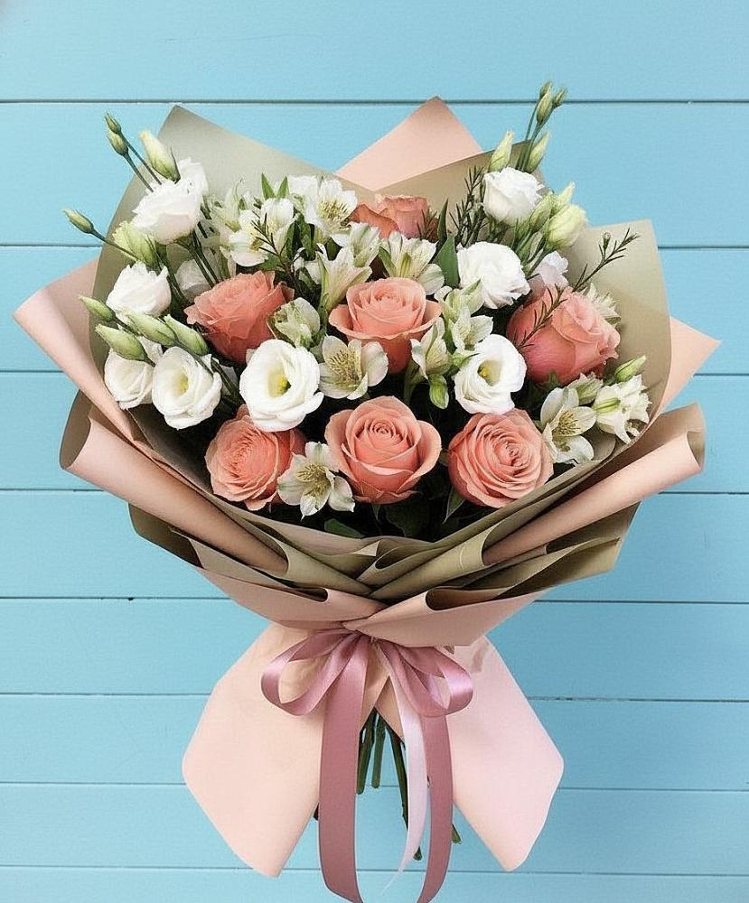 Букет цветов из: Розы, Альстромерии и Лизиантусы в Осеево