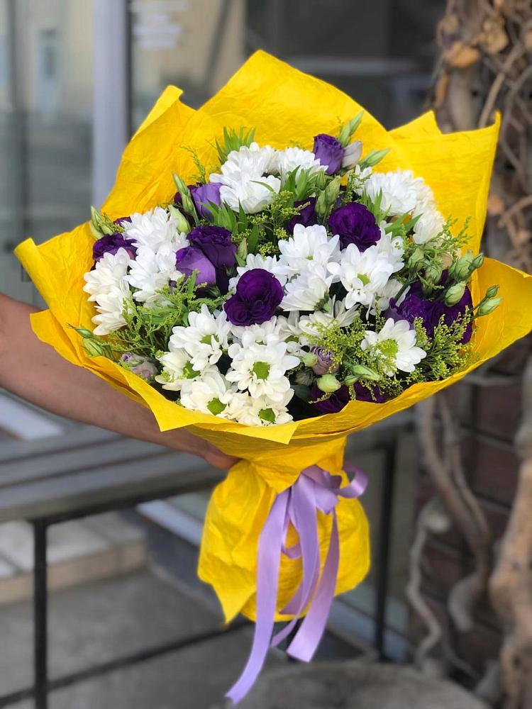 Букет цветов из: Ирисы, Хризантемы и Ромашки в Осеево