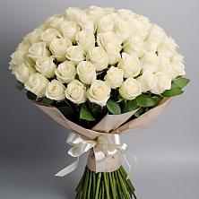 Букет 101 беля роза Белоснежка в Осеево