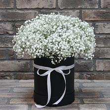 Цветочная композиция из Гипсофила в шляпной коробке в Осеево